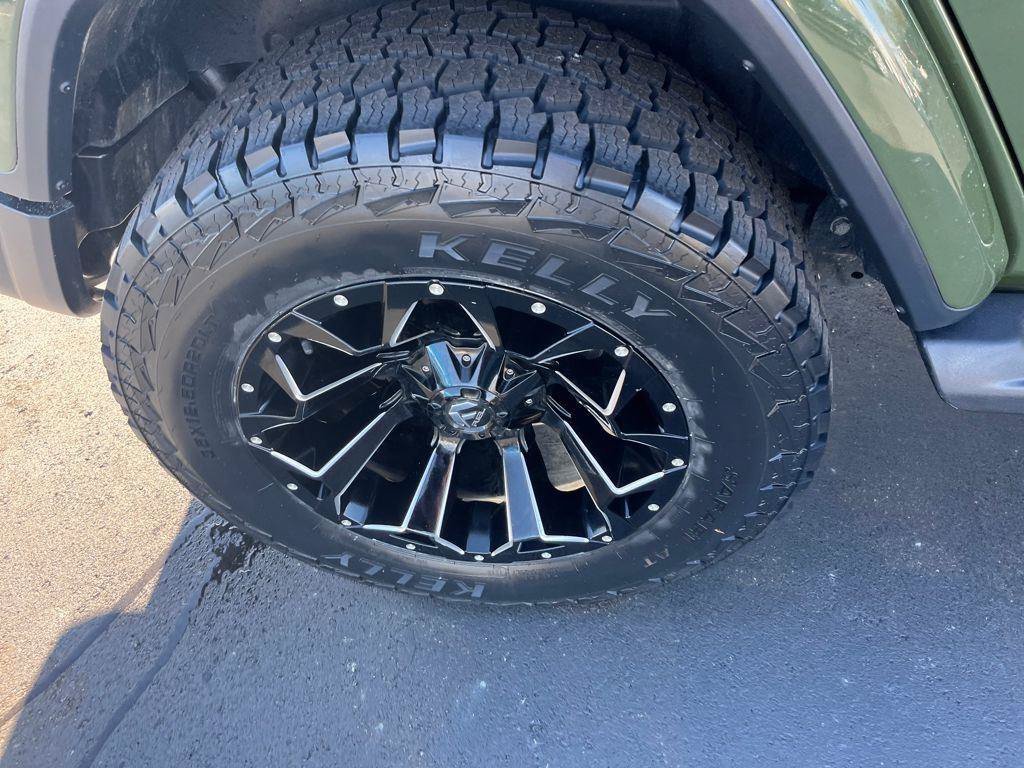 Used 2021 Jeep Wrangler Unlimited Sahara AWD/4WD image 34