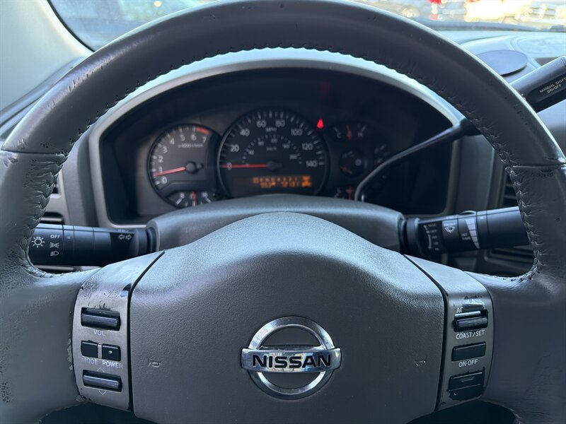 Used 2006 Nissan Titan SE AWD/4WD image 36