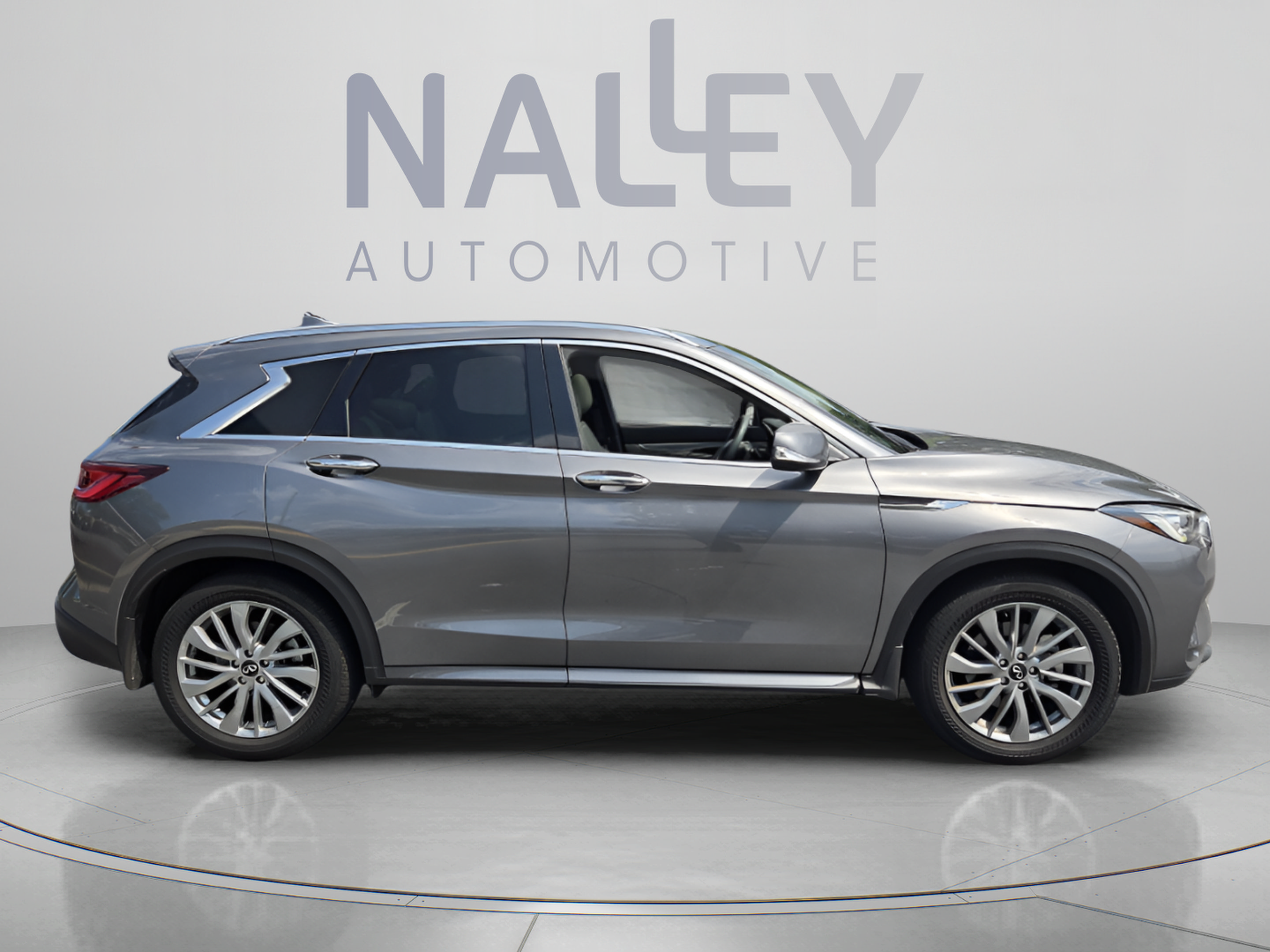 Used 2023 INFINITI QX50 Luxe FWD image 6