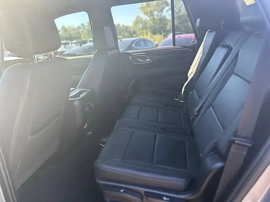 Used 2023 Chevrolet Tahoe LT RWD image 10