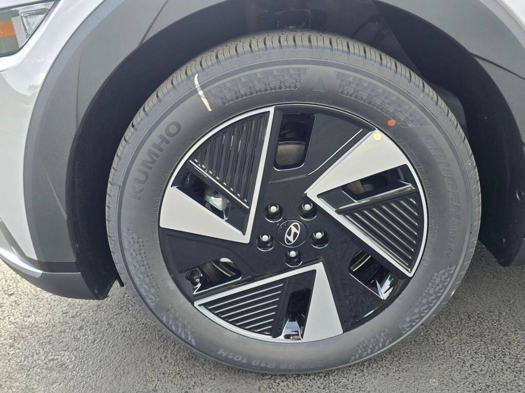 New 2025 Hyundai Ioniq 5 SE AWD/4WD image 10