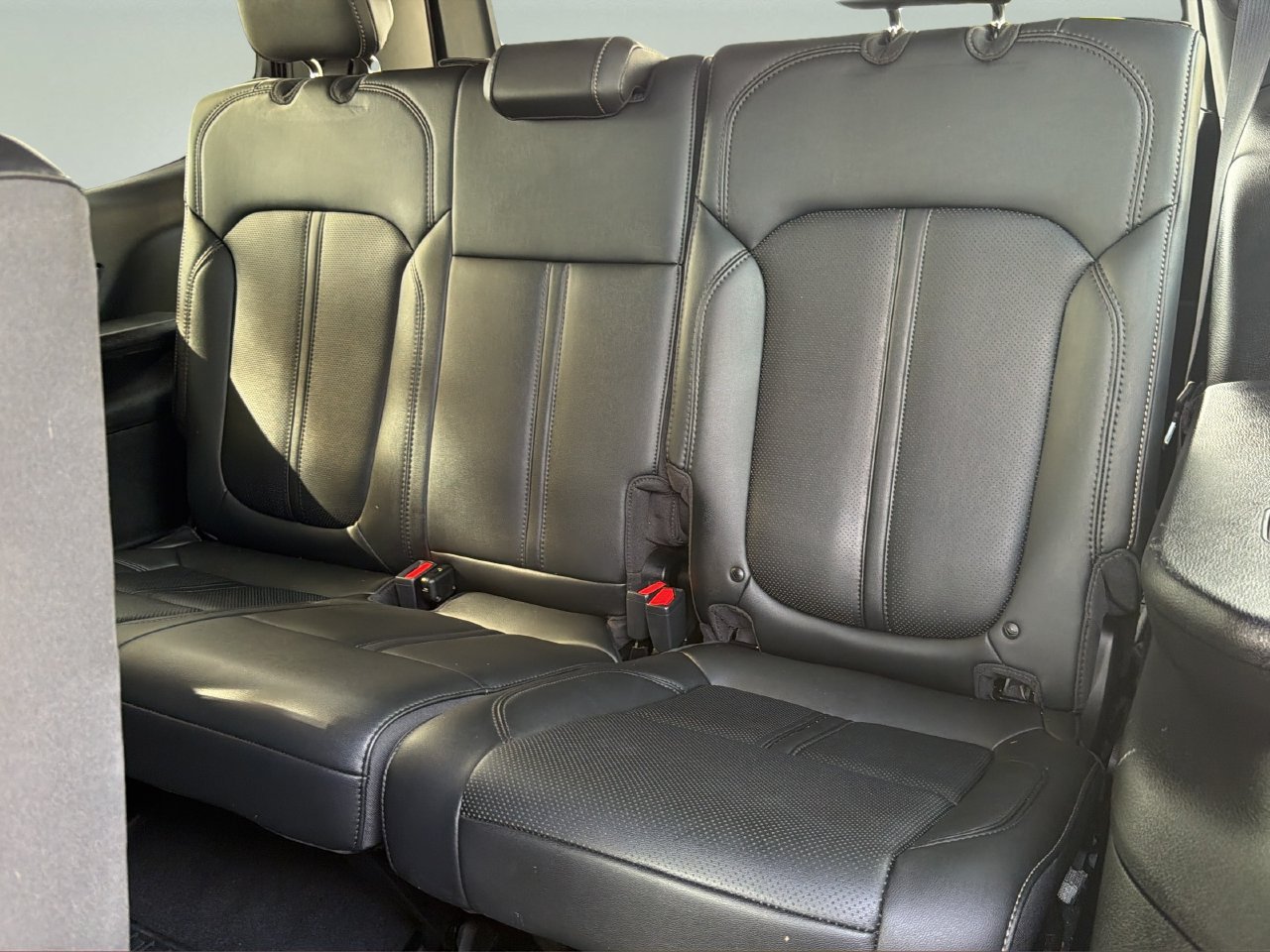 Used 2024 Jeep Wagoneer 2WD image 13