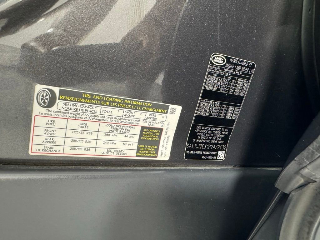 Used 2023 Land Rover Discovery S AWD/4WD image 38