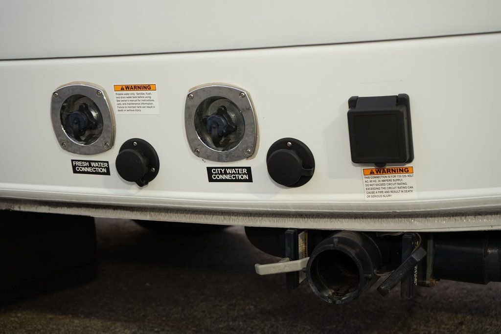 Used 2022 Mercedes-Benz Sprinter 3500 image 42