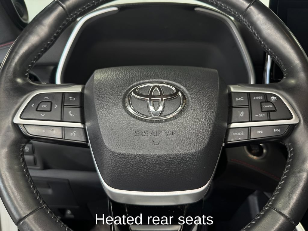 Used 2024 Toyota Highlander Platinum AWD/4WD image 15