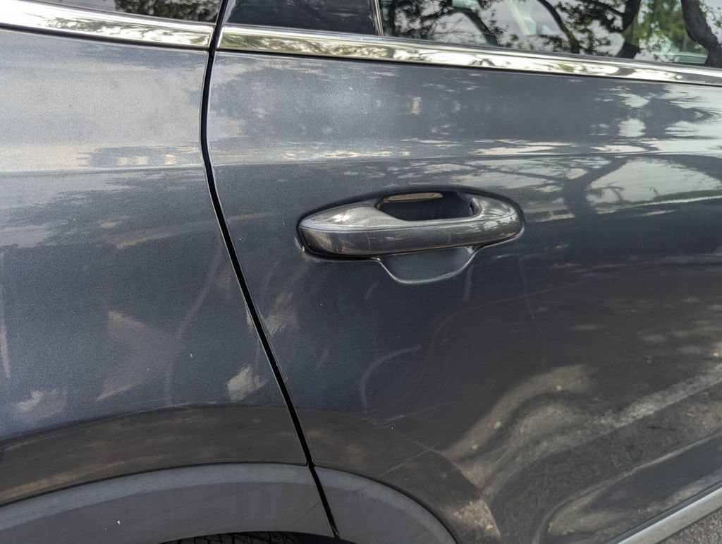 Used 2020 Kia Telluride EX FWD image 17