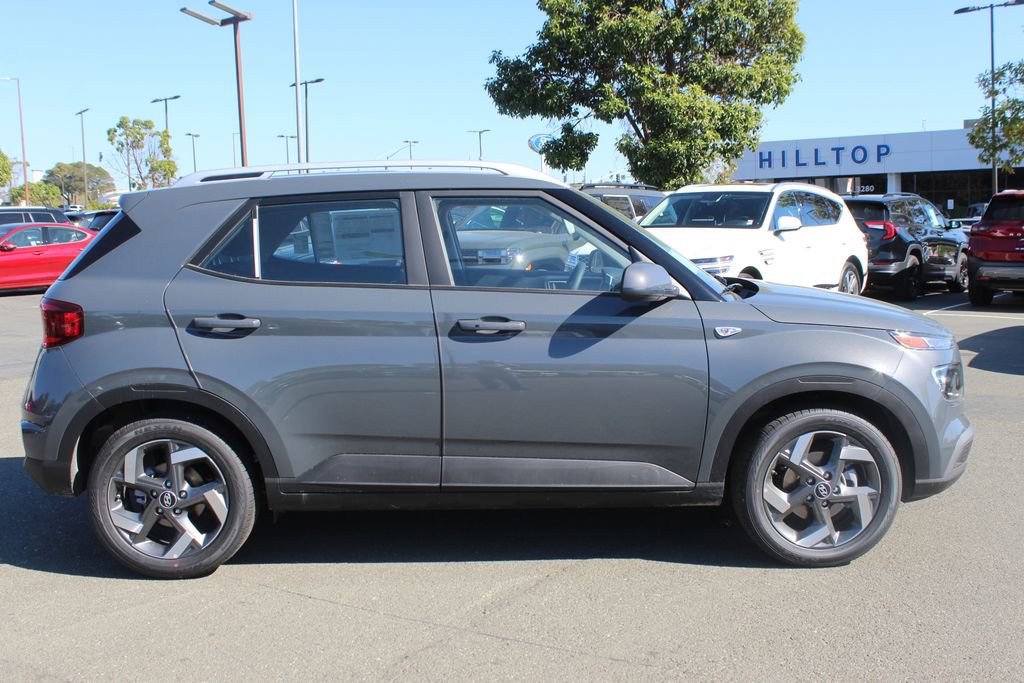 New 2026 Hyundai Venue SEL FWD image 6
