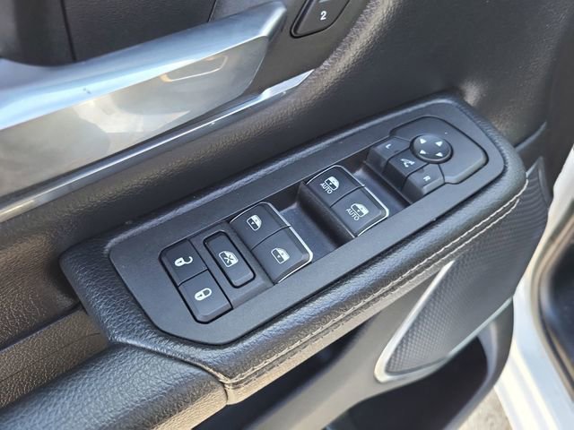 Used 2025 RAM 1500 Laramie image 15