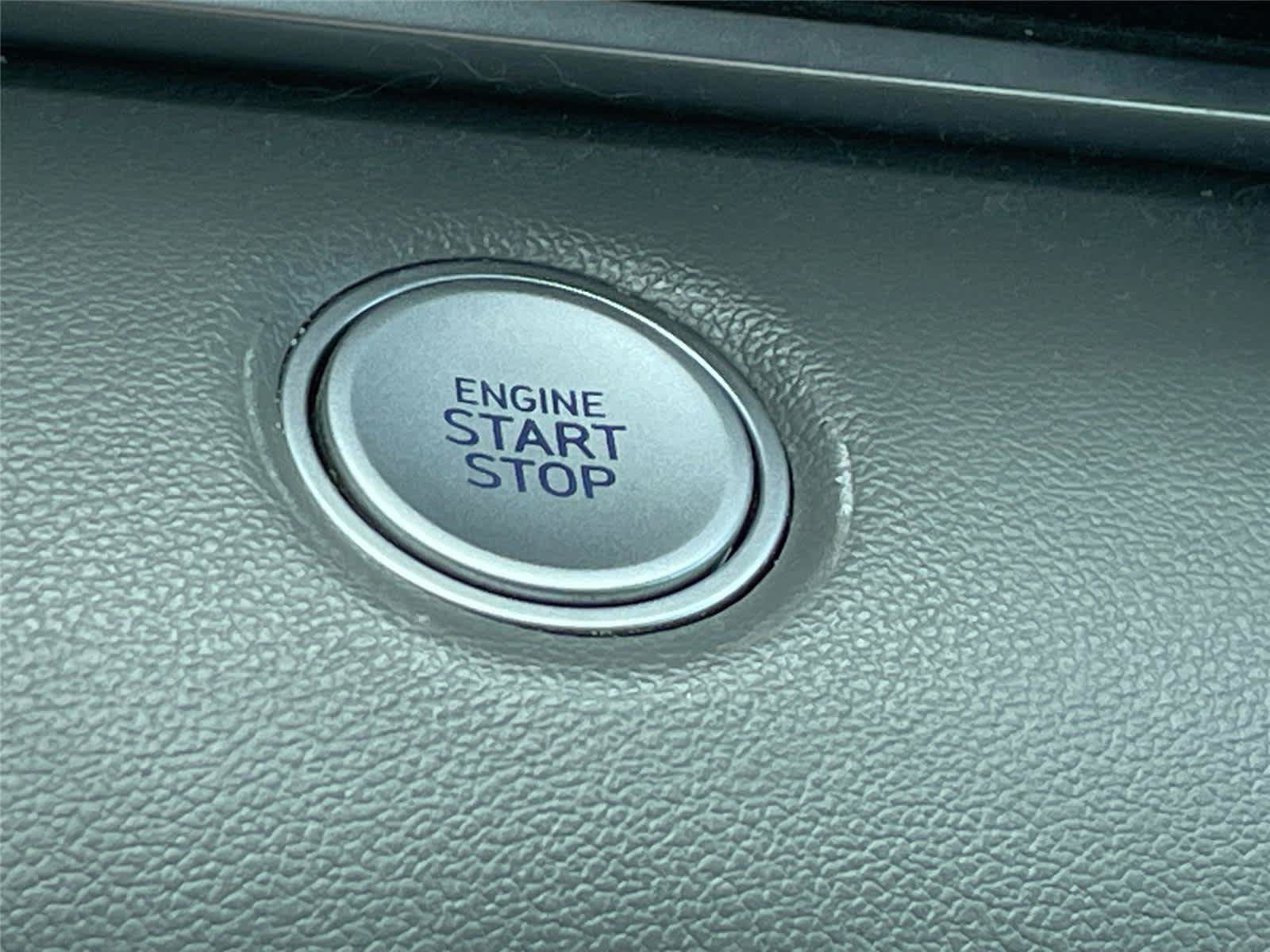 Used 2022 Hyundai Elantra SEL FWD image 23