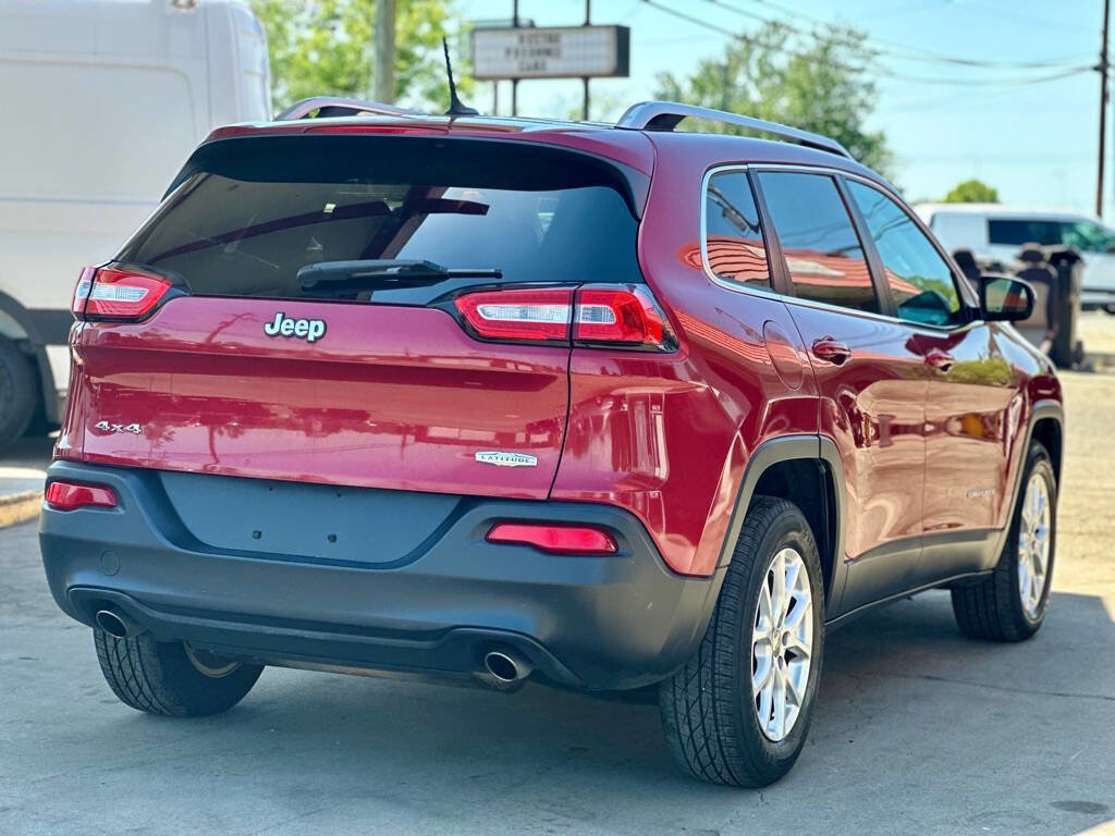 Used 2014 Jeep Cherokee Latitude AWD/4WD image 5