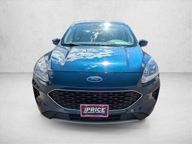 Used 2020 Ford Escape SE image 2