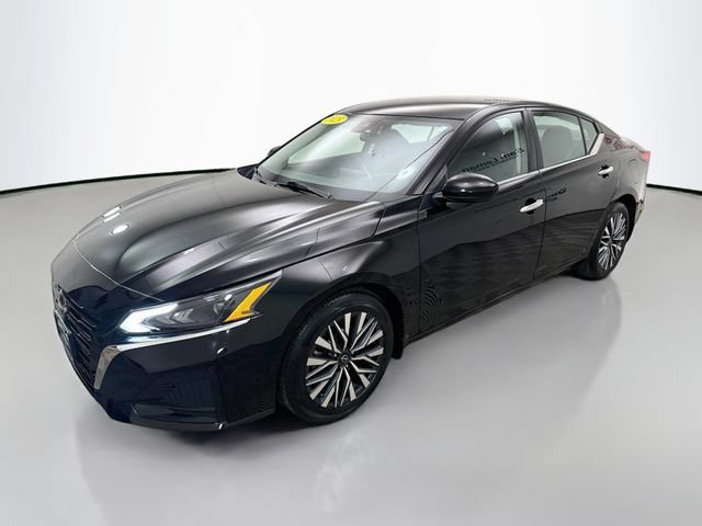 Used 2023 Nissan Altima 2.5 SV FWD image 3