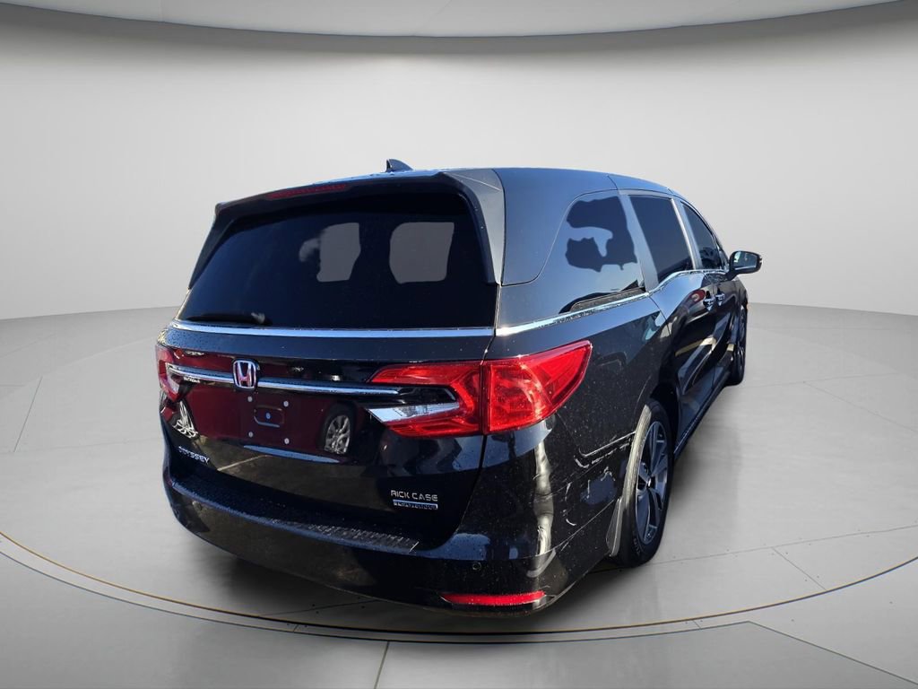 Used 2023 Honda Odyssey Touring image 3