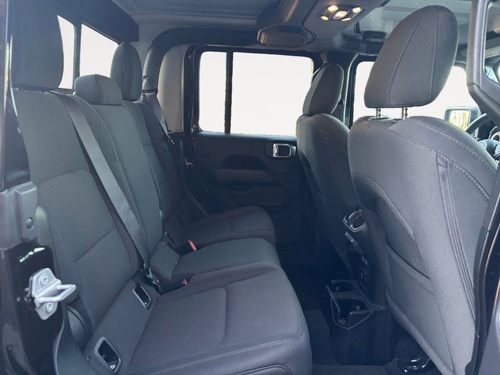 Used 2021 Jeep Gladiator Overland image 83