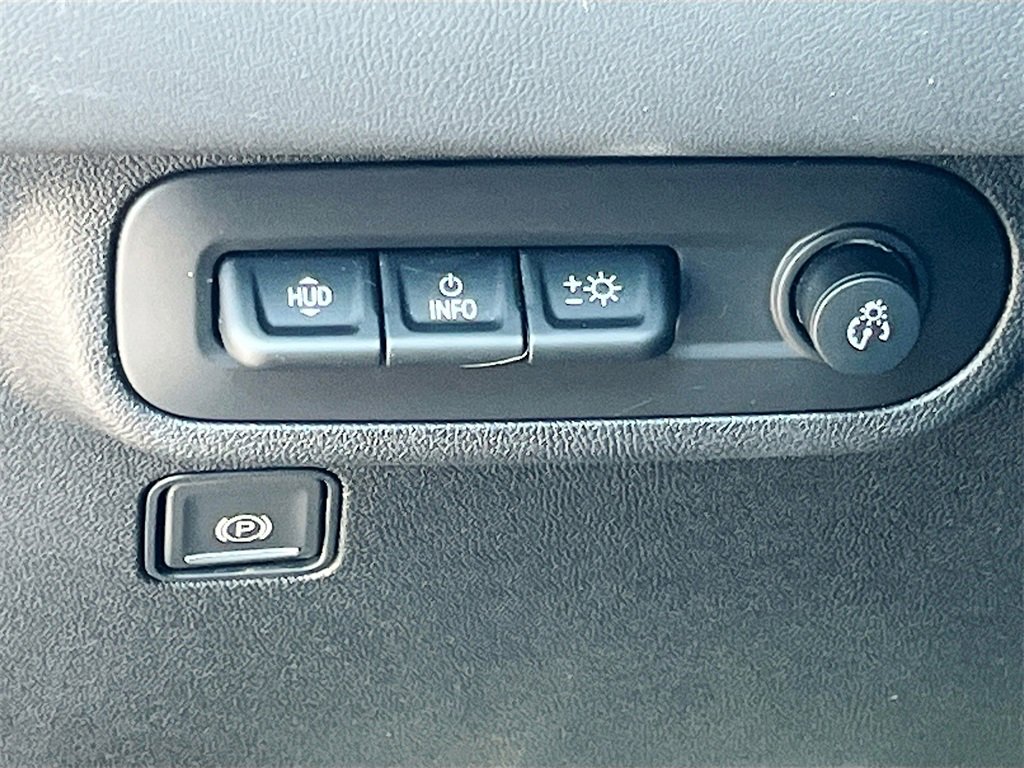 Used 2024 GMC Terrain Denali w/ Denali Premium Package image 10