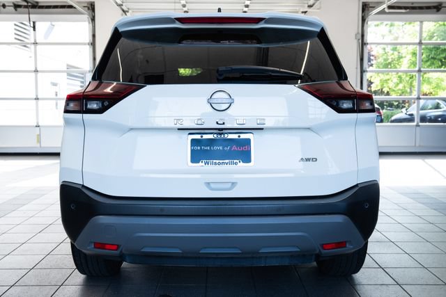 Used 2023 Nissan Rogue S AWD/4WD image 5