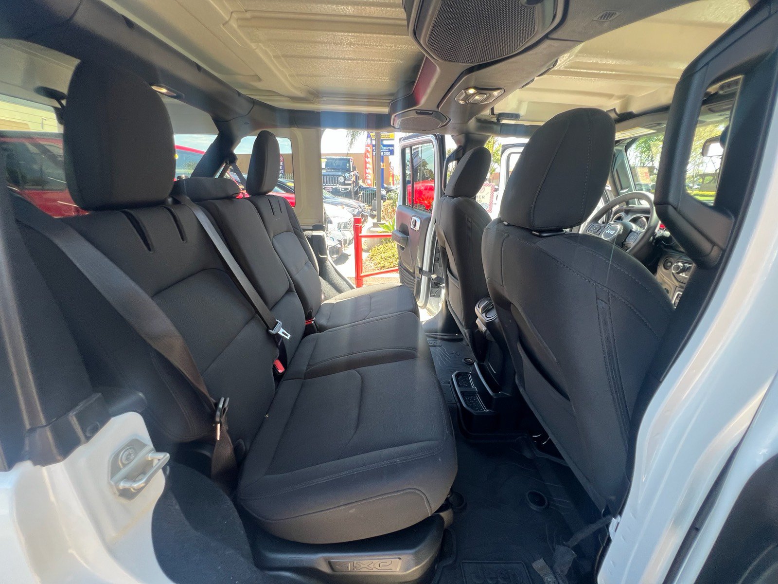 Used 2023 Jeep Wrangler Unlimited w/ Convenience Group AWD/4WD image 38