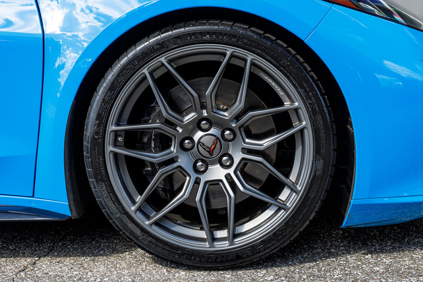 Used 2025 Chevrolet Corvette Z06 RWD image 5
