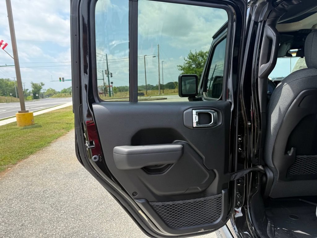 New 2026 Jeep Gladiator Rubicon AWD/4WD image 8