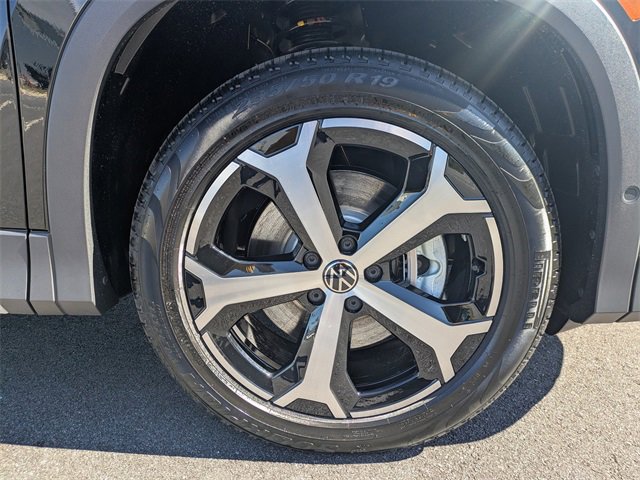 New 2026 Volkswagen Tiguan SE image 11