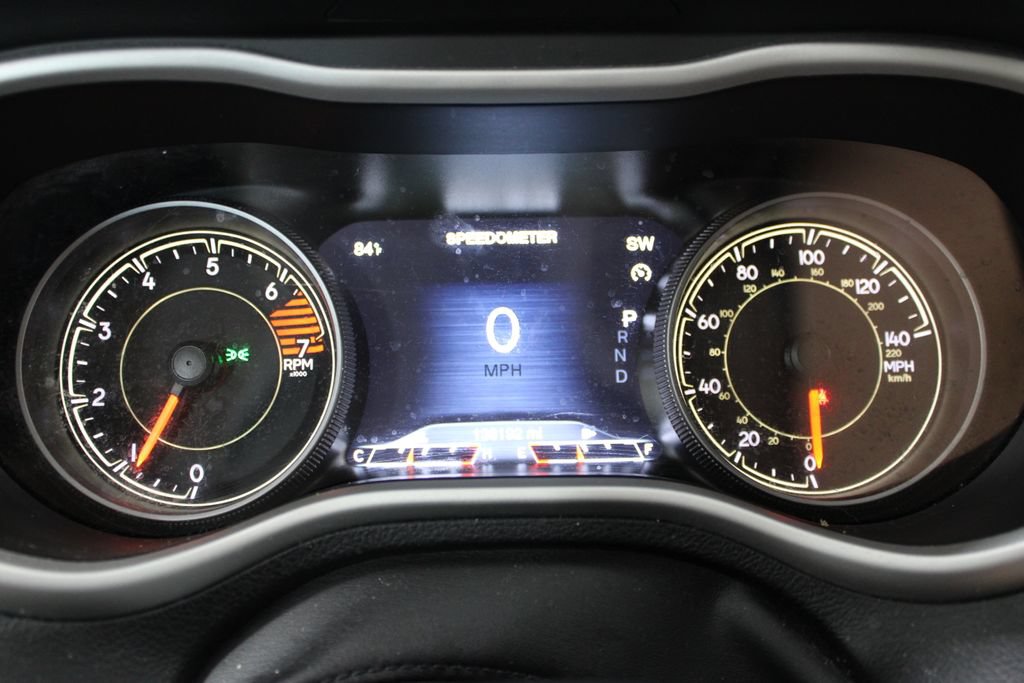 Used 2016 Jeep Cherokee Limited AWD/4WD image 22