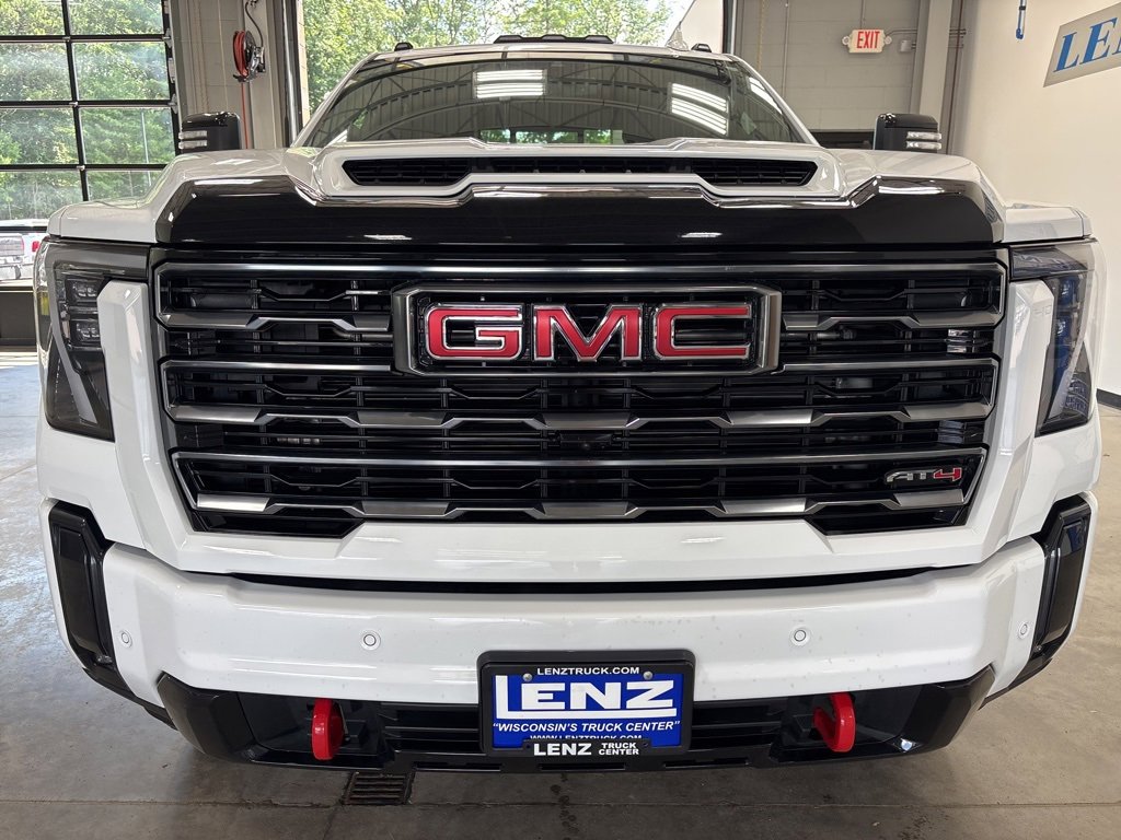 Used 2025 GMC Sierra 2500 AT4 w/ AT4 Preferred Package image 3