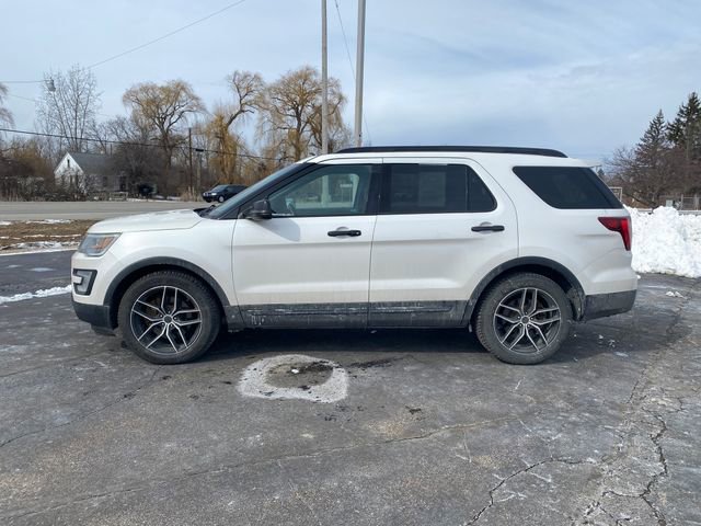 Used 2017 Ford Explorer Sport image 2