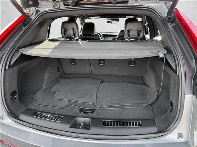 Used 2023 Cadillac XT4 Premium Luxury AWD/4WD image 8