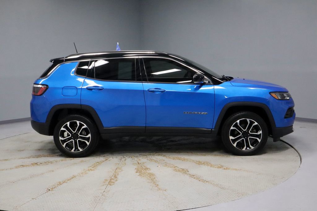 Used 2022 Jeep Compass Limited image 11