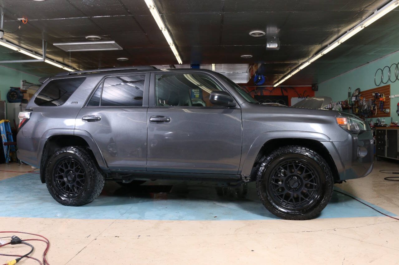 Used 2022 Toyota 4Runner SR5 RWD image 2