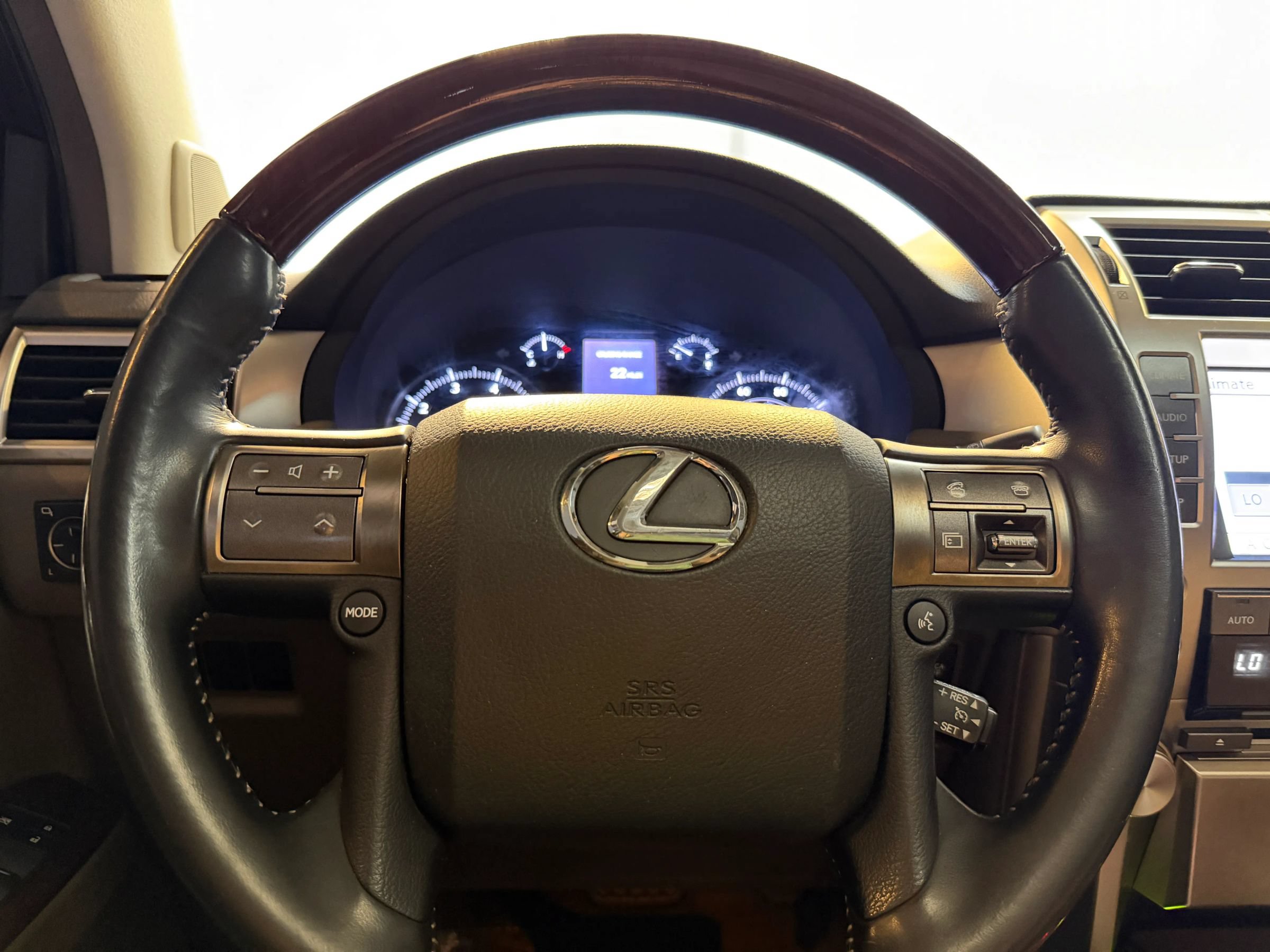 Used 2013 Lexus GX 460 w/ Comfort Plus Pkg AWD/4WD image 12