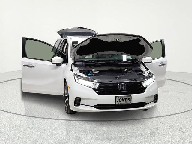 Used 2023 Honda Odyssey Touring image 12