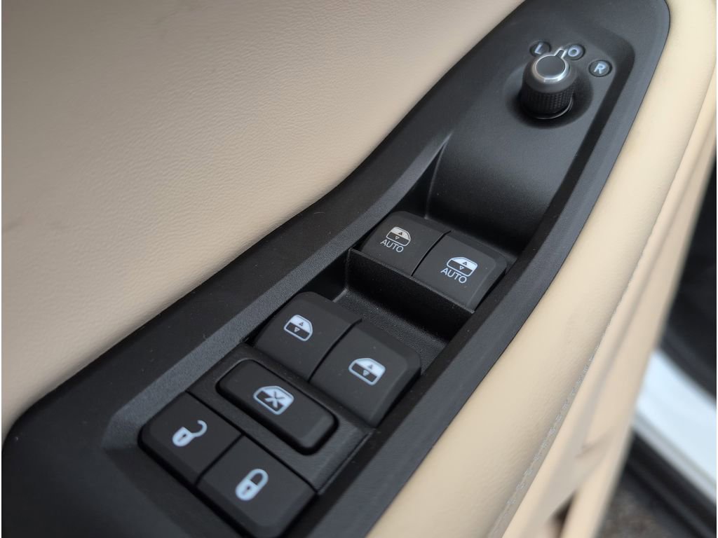 New 2025 Jeep Grand Cherokee Limited w/ Luxury Tech Group II image 12