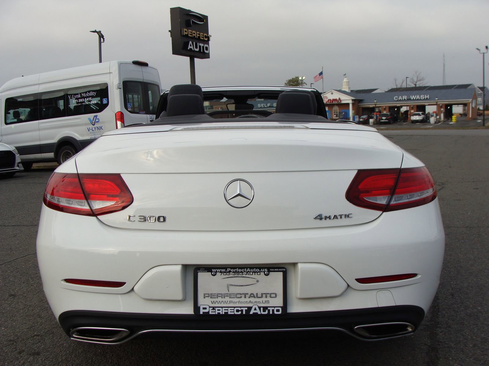 Used 2018 Mercedes-Benz C 300 4MATIC Cabriolet image 11