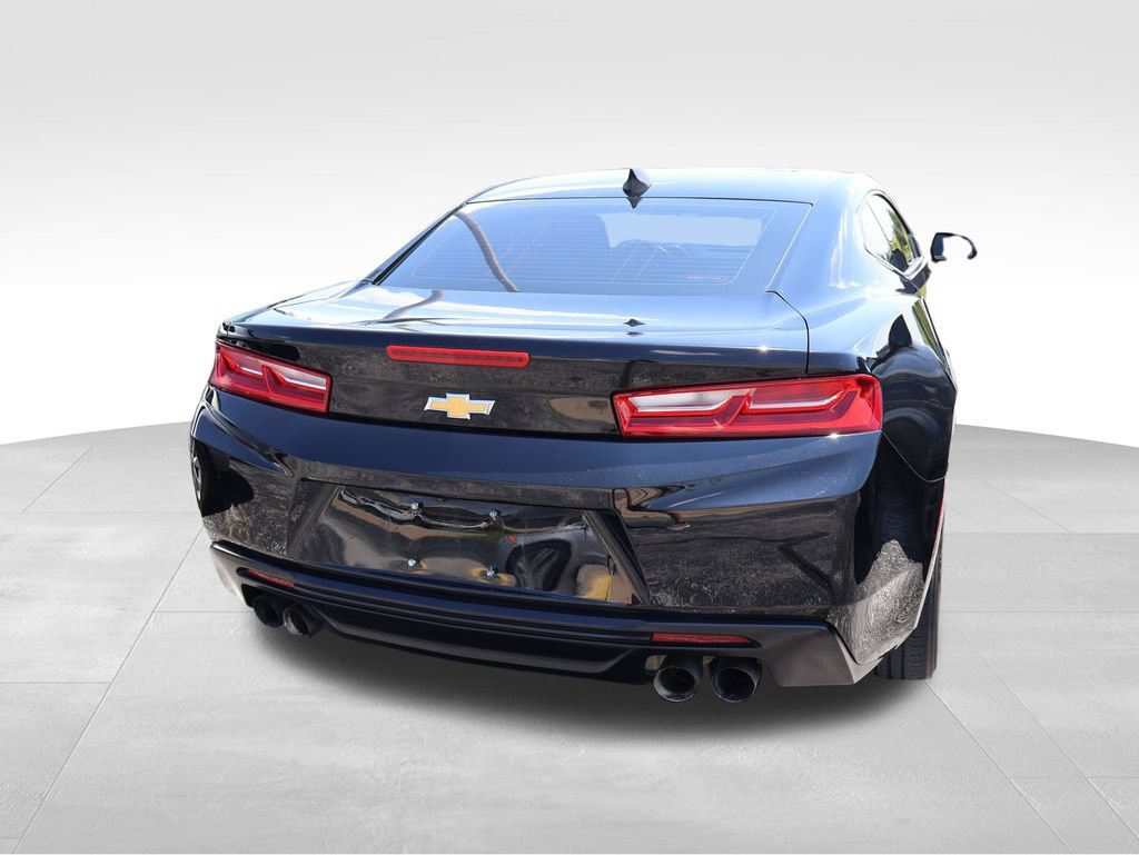 Used 2017 Chevrolet Camaro LT RWD image 18