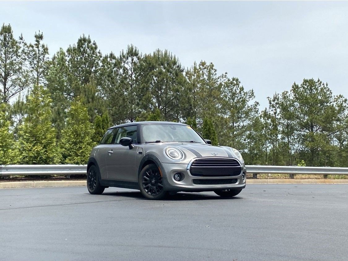 Used 2020 MINI Cooper 2-Door Hardtop FWD video 2