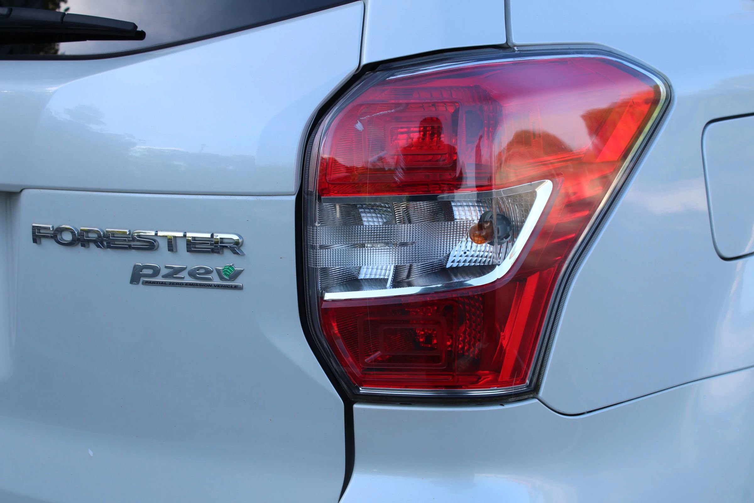 Used 2014 Subaru Forester 2.5i Limited image 41