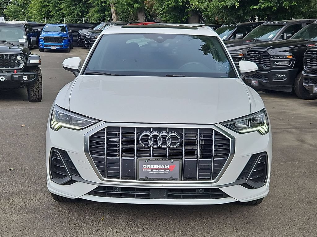 Used 2025 Audi Q3 2.0T Premium AWD/4WD image 2