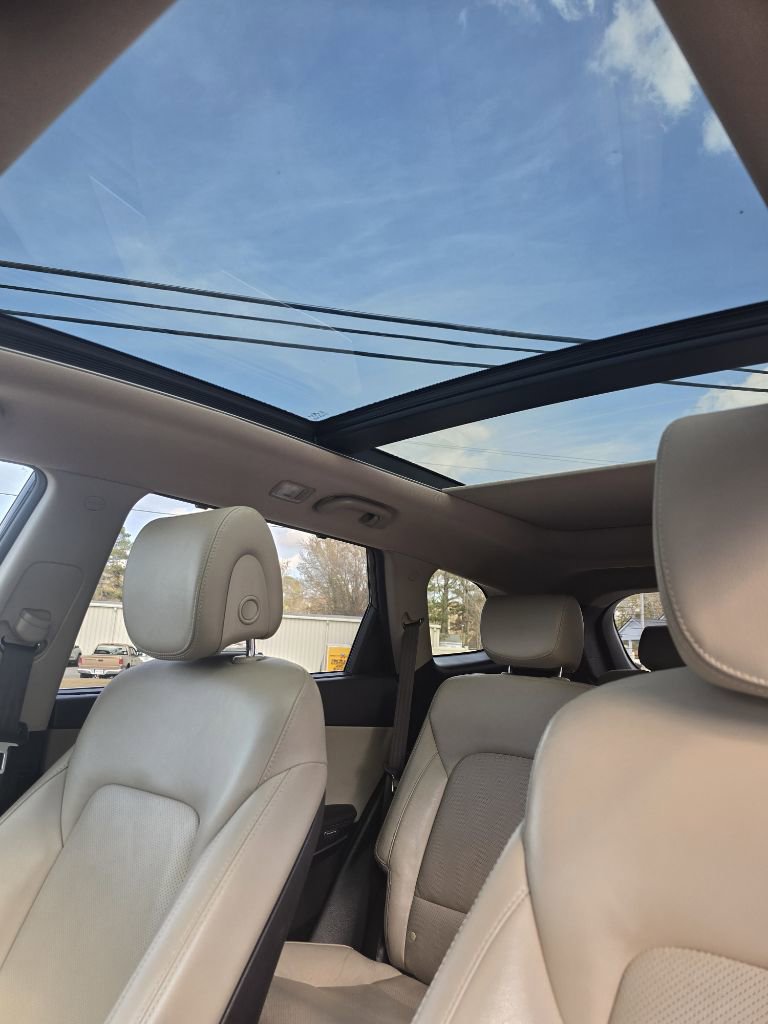 Used 2017 Hyundai Santa Fe Limited image 9