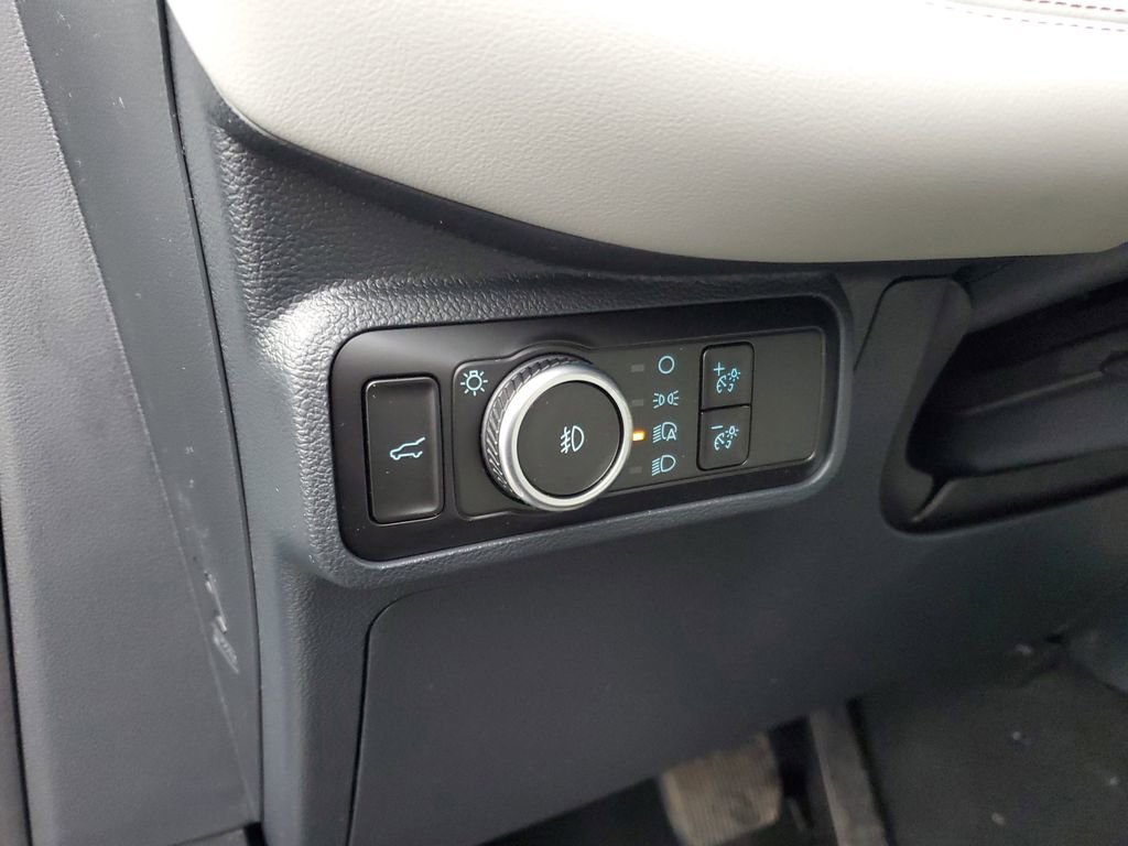 New 2026 Ford Explorer Active w/ Active Comfort Package image 13