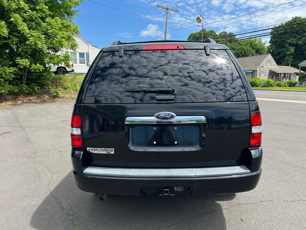 Used 2010 Ford Explorer XLT RWD image 4