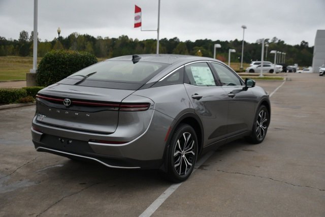 New 2026 Toyota Crown XLE image 5