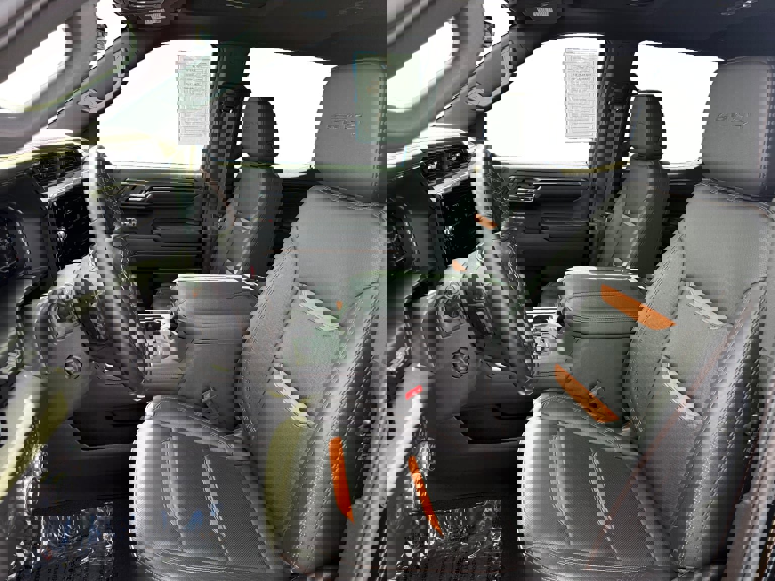 Used 2024 GMC Sierra 1500 AT4 w/ Technology Package image 10