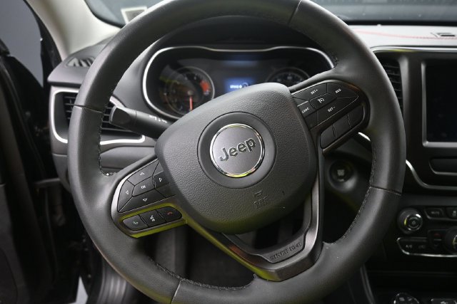 Used 2022 Jeep Cherokee Trailhawk AWD/4WD image 14