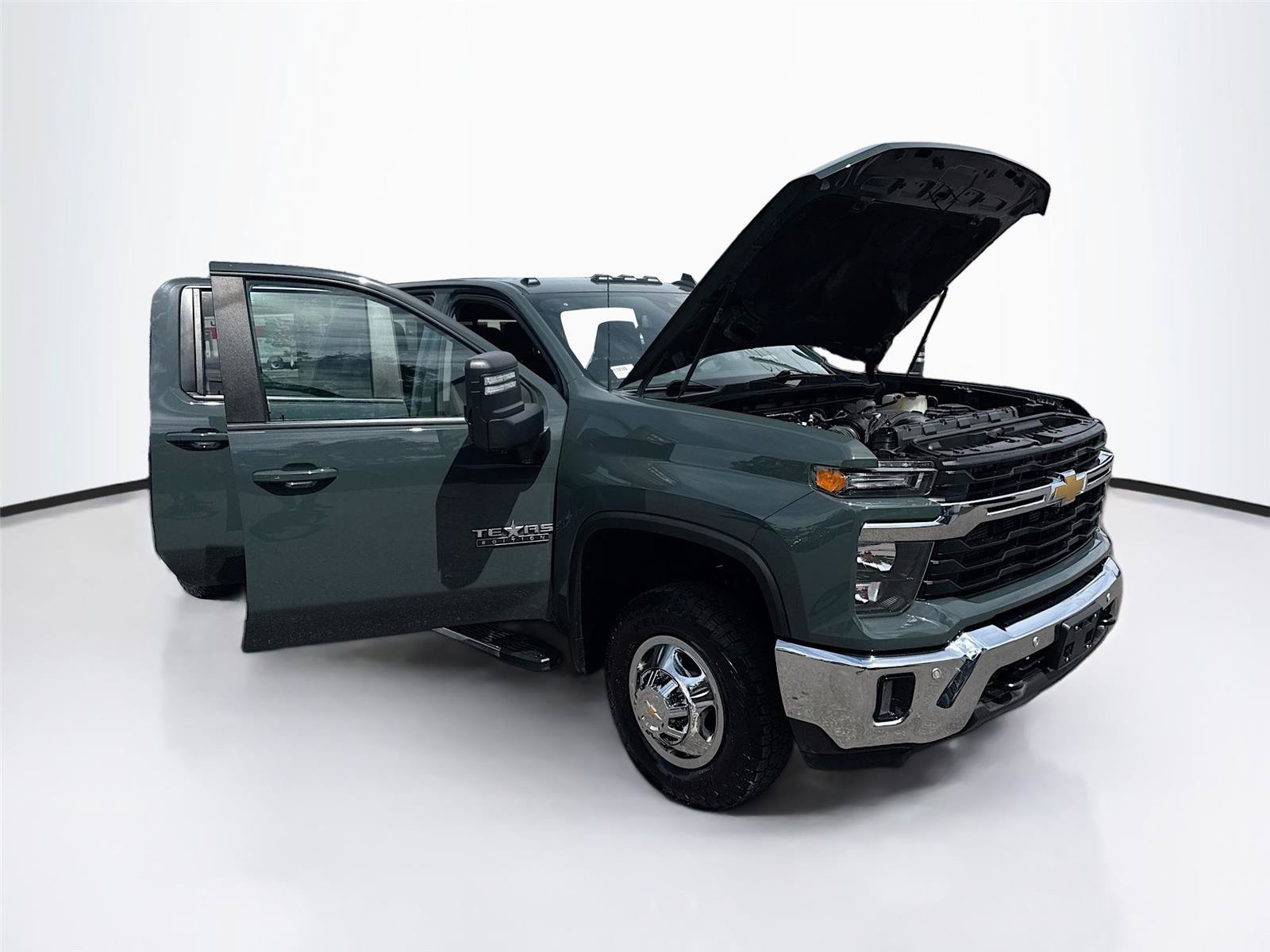 Used 2025 Chevrolet Silverado 3500 LT w/ Texas Edition AWD/4WD image 40