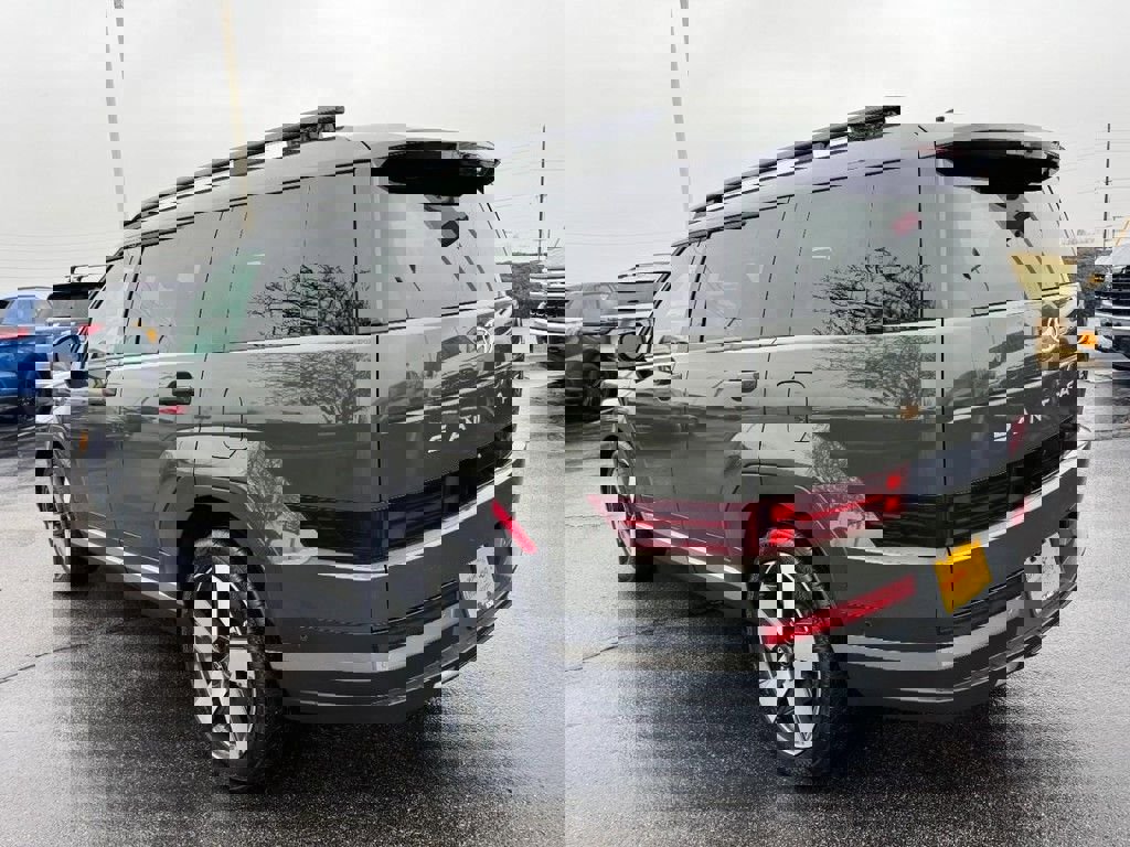 Certified 2025 Hyundai Santa Fe Limited image 5