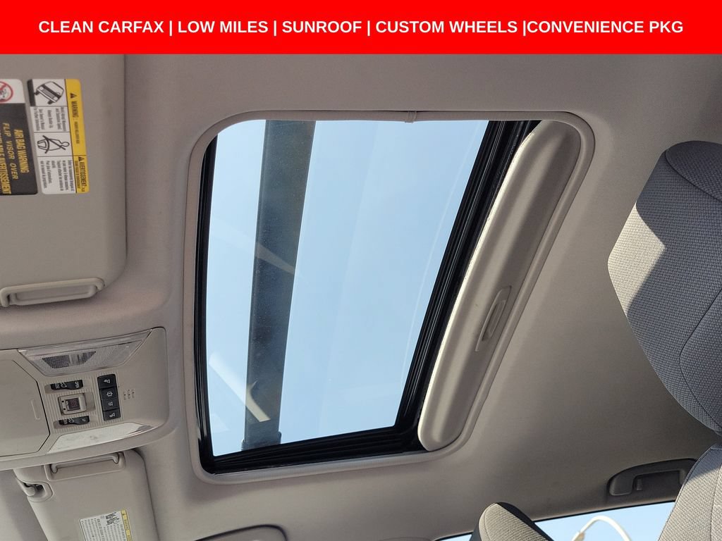 Used 2019 Toyota RAV4 XLE w/ Convenience Package FWD image 5
