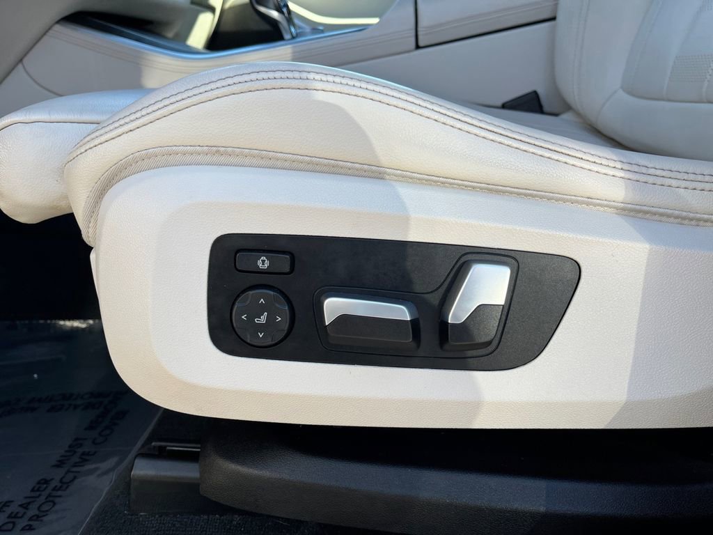 Used 2020 BMW X5 xDrive40i w/ Premium Package image 16