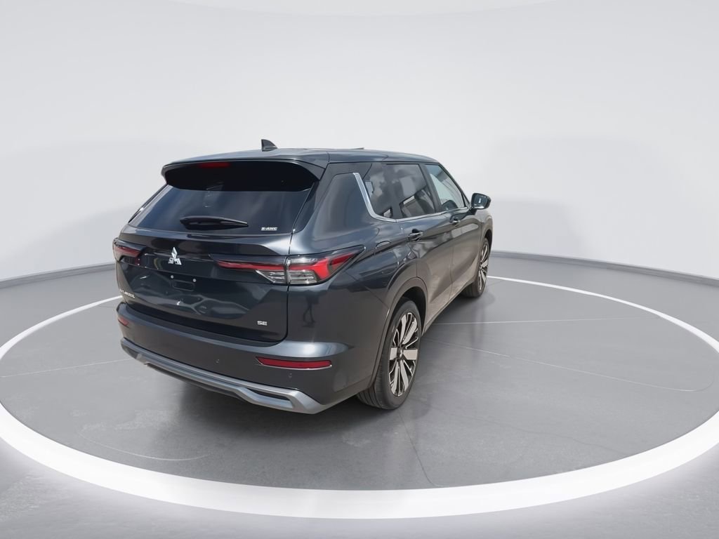 New 2025 Mitsubishi Outlander SE image 8