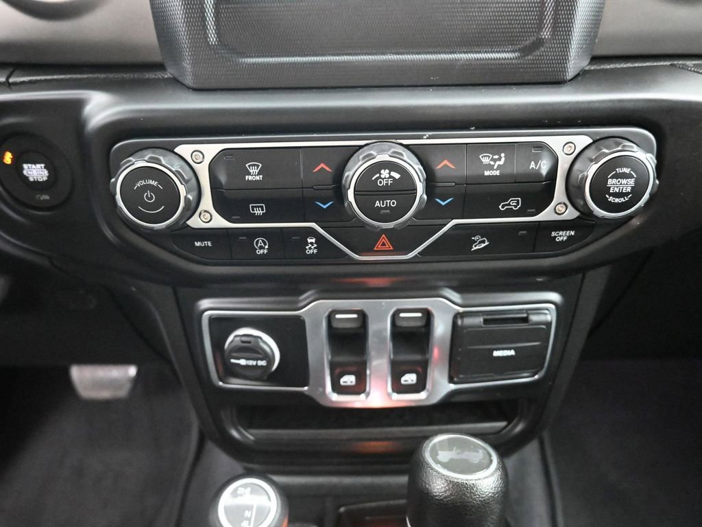 Used 2020 Jeep Wrangler Sport image 16